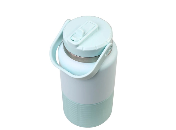 water bottles with straws in bulk