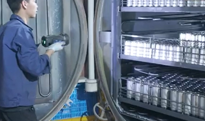 Processo de inspeção de qualidade de produção de garrafa de água Everich